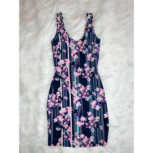 River Island Dresses & Skirts - River Island Floral body-con mini tank dress